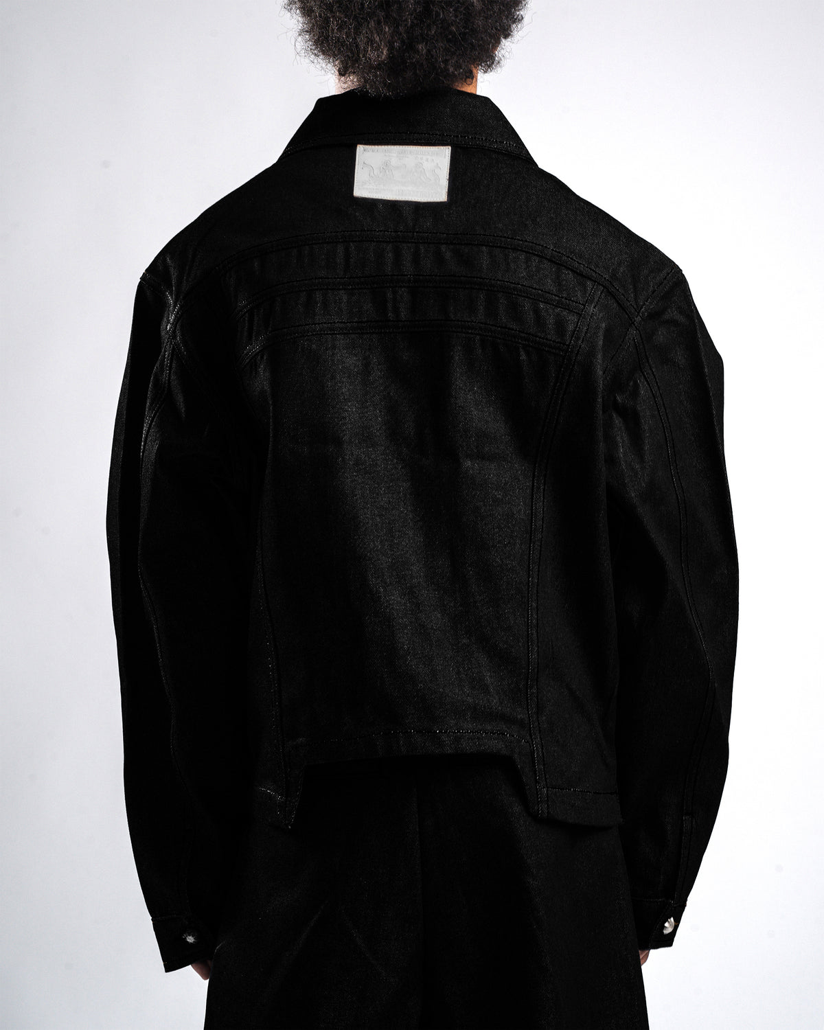 BLACK DENIM HOOKED JACKET