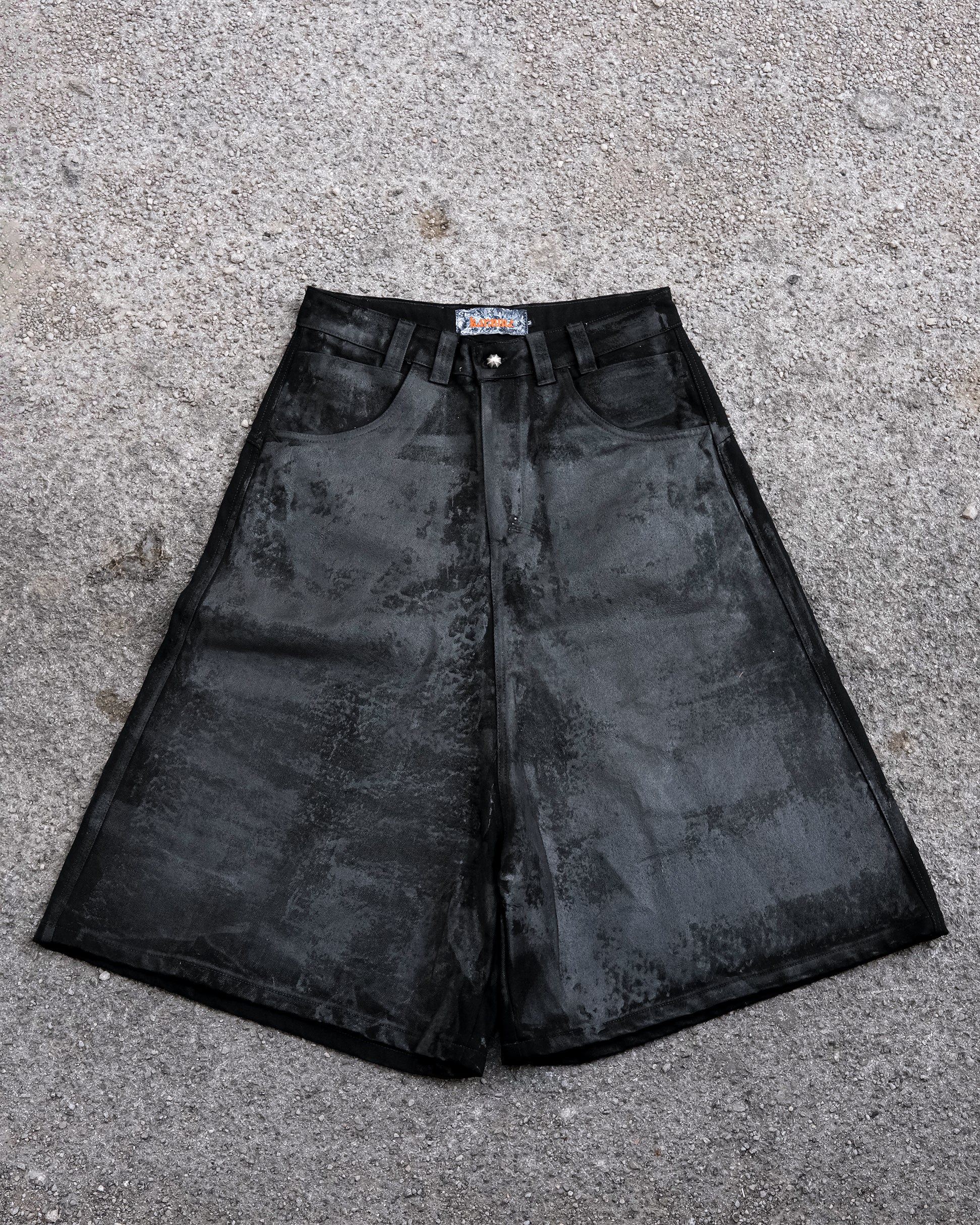 WIDE SHORT BLACK WAXED DENIM - Karmine