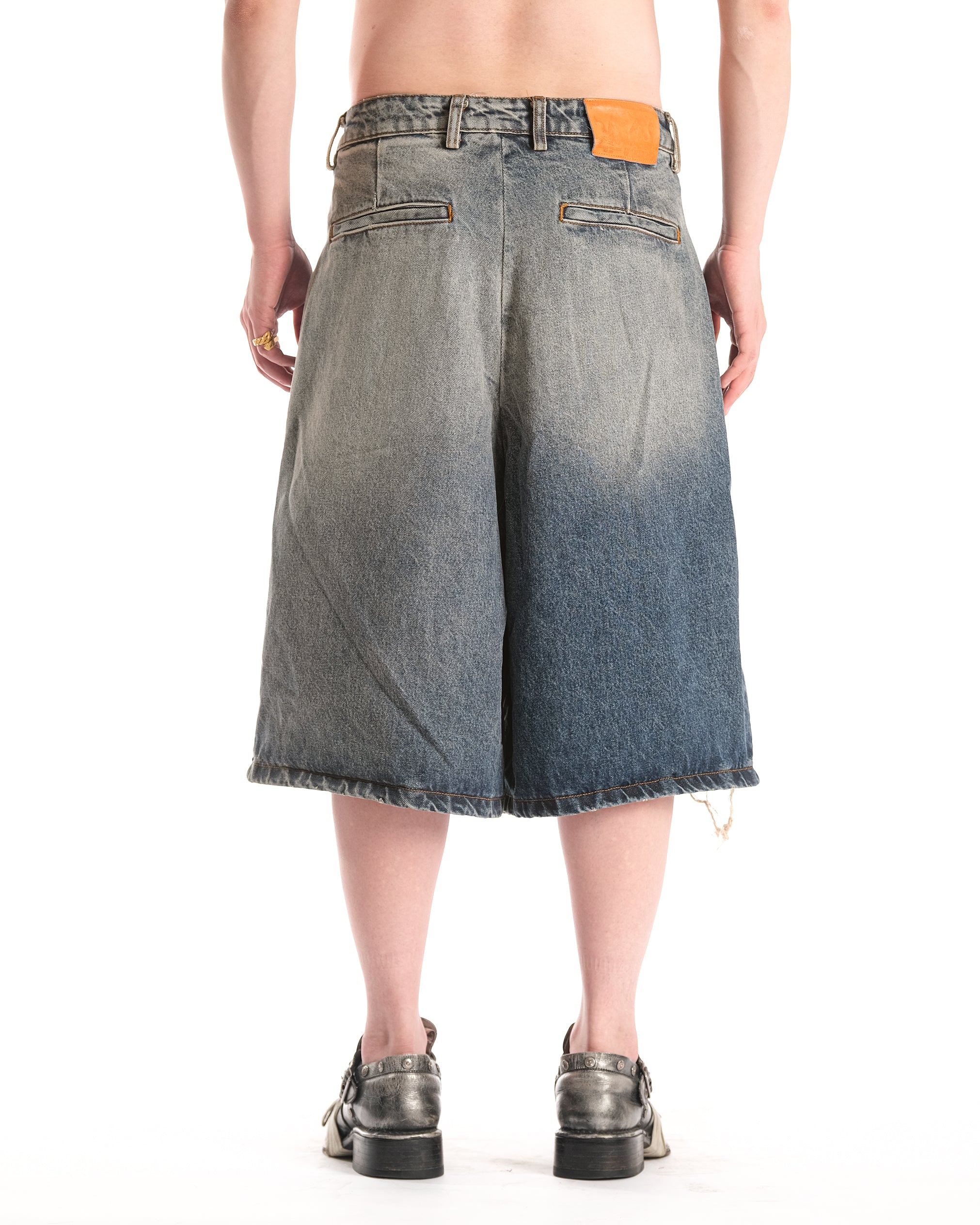 DOUBLE PINCES MINERAL WASH SHORT - Karmine