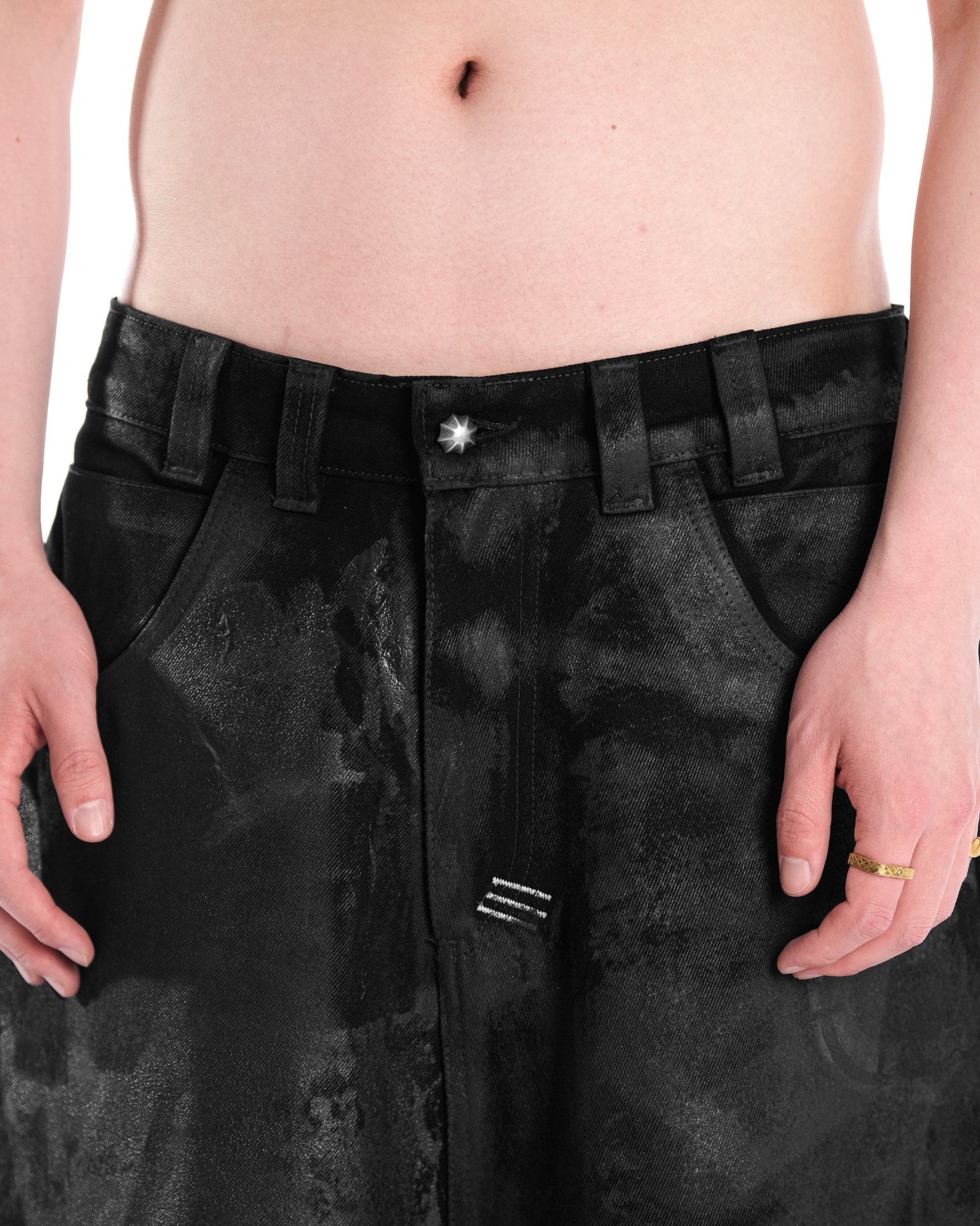 WIDE SHORT BLACK WAXED DENIM - Karmine