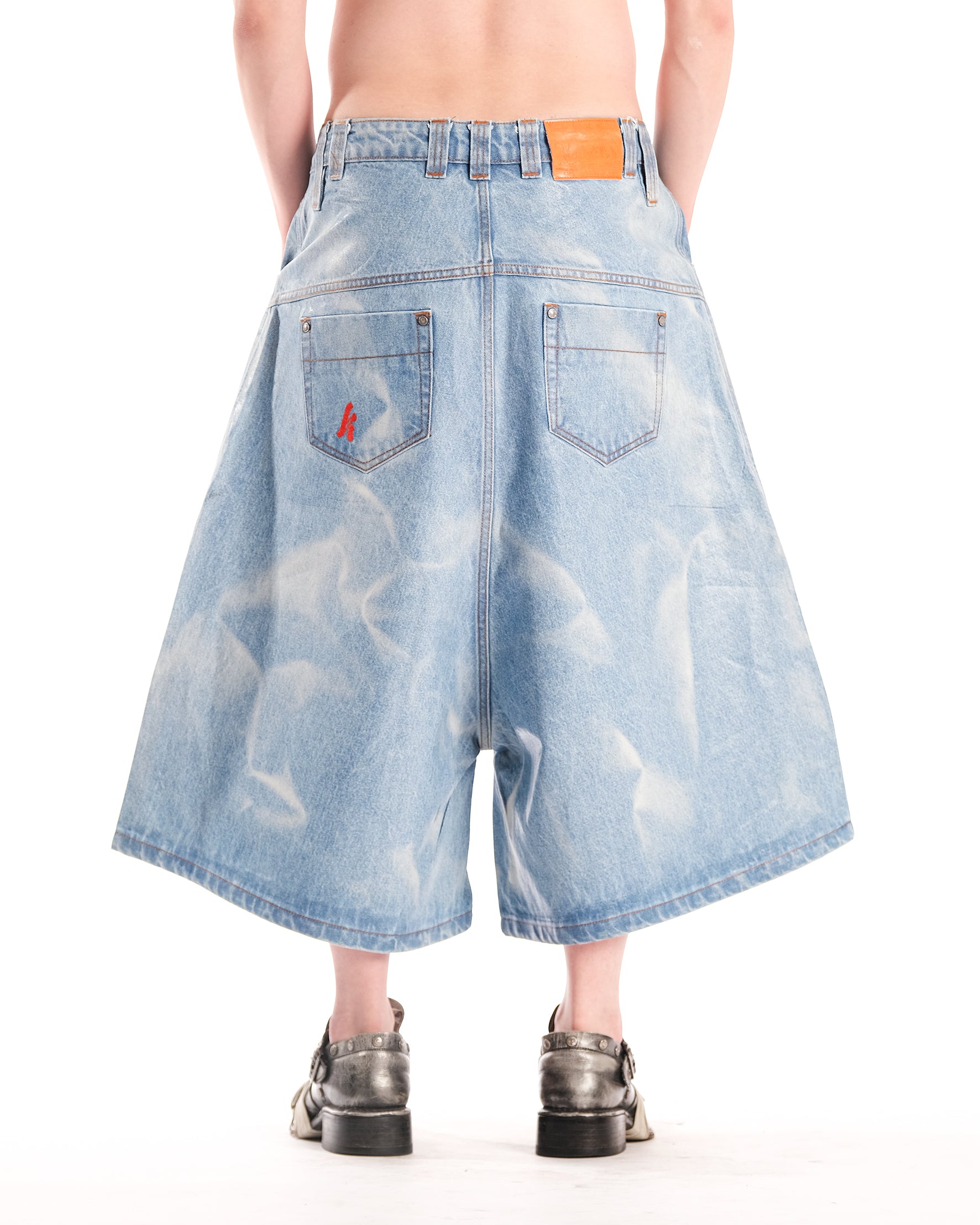 WIDE SHORT SKY LUCYD DENIM - Karmine
