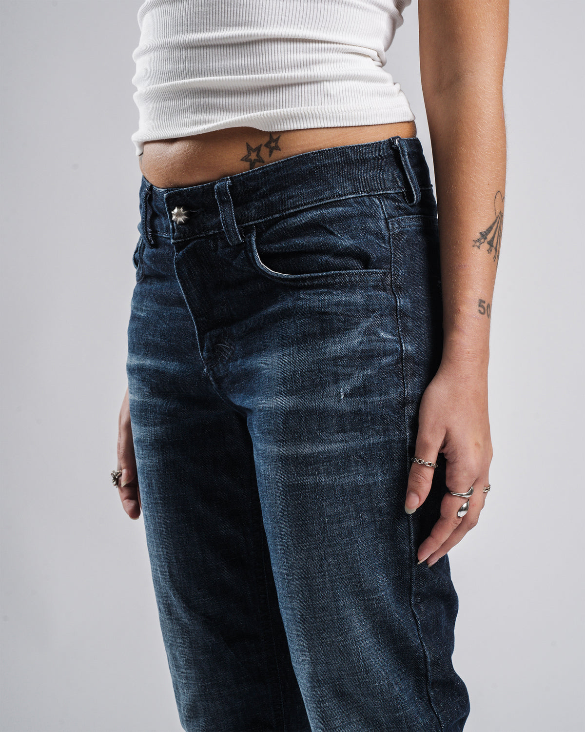 FLARED JEANS WHO MAN? - Karmine